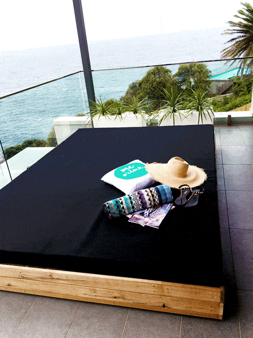 Outdoor daybed in Sunbrella