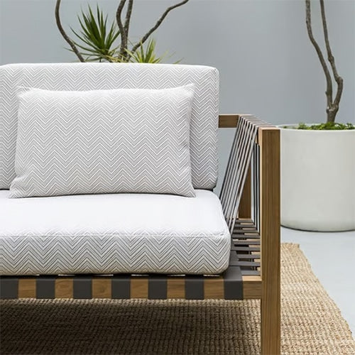 Mokum Madura - The Foam Booth